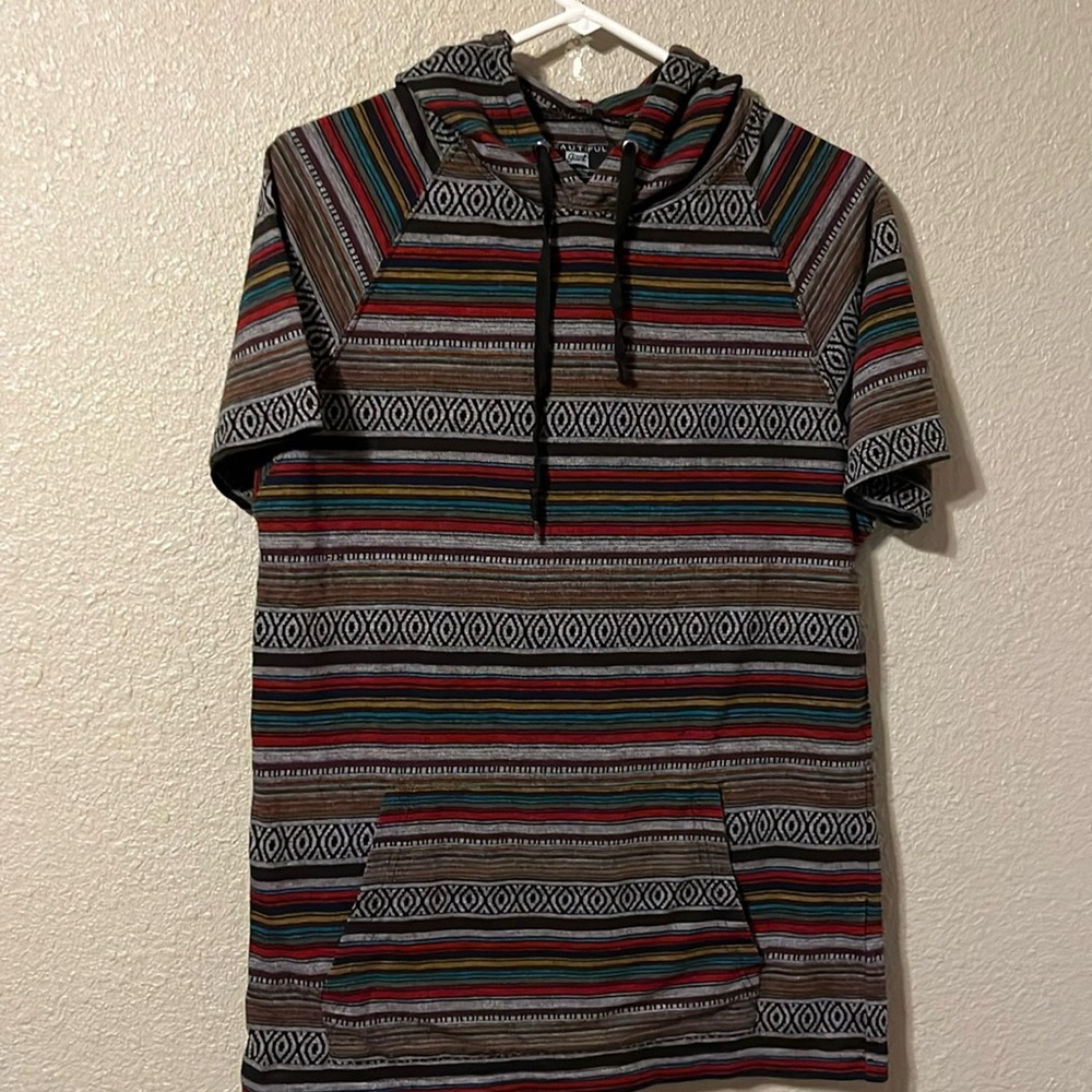 Beautiful giant men’s pull over shirt